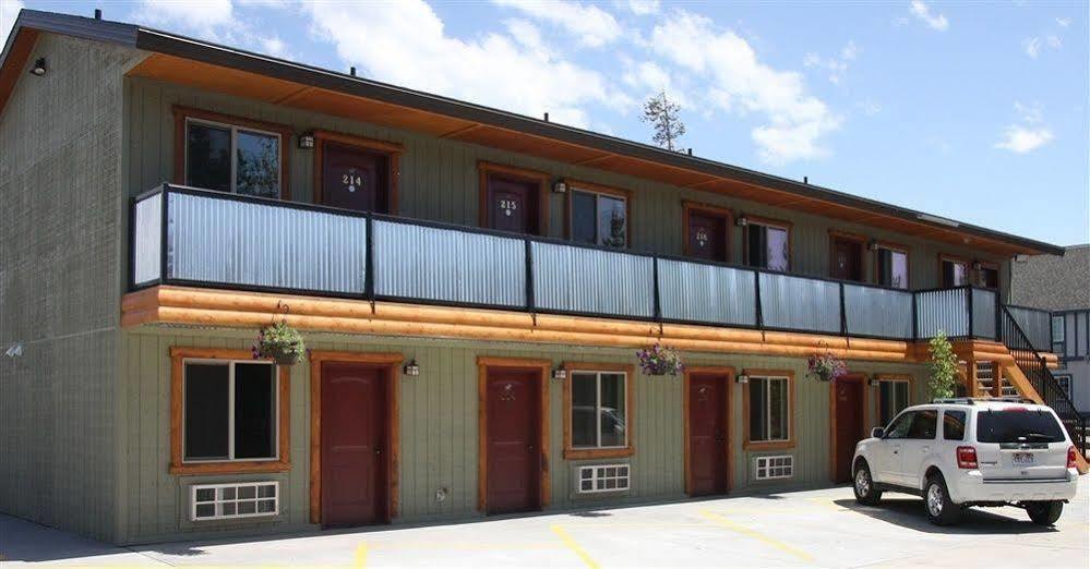 Moose Creek Inn Вест-Йеллоустоун Екстер'єр фото